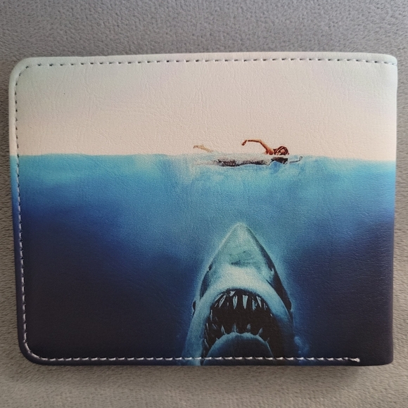 Jaws Wallet - Picture 3 of 16